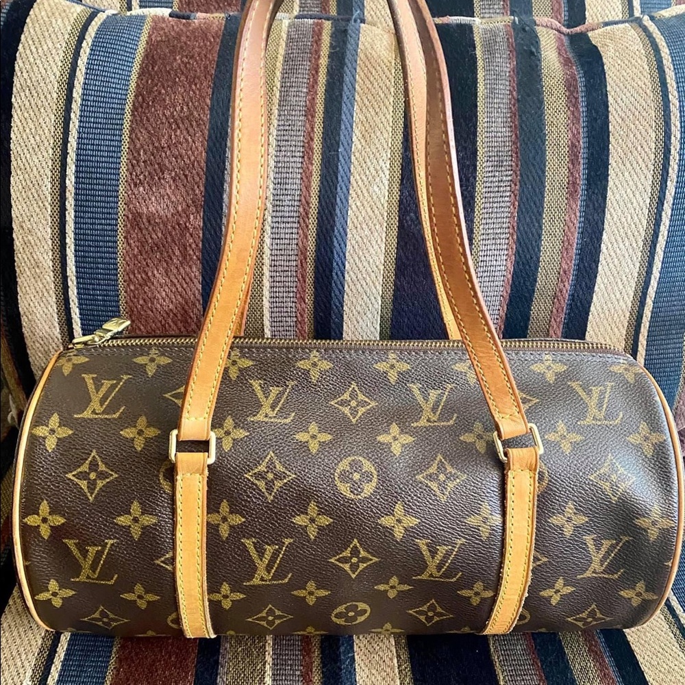 Louise Vuitton purse - Picture 2 of 3